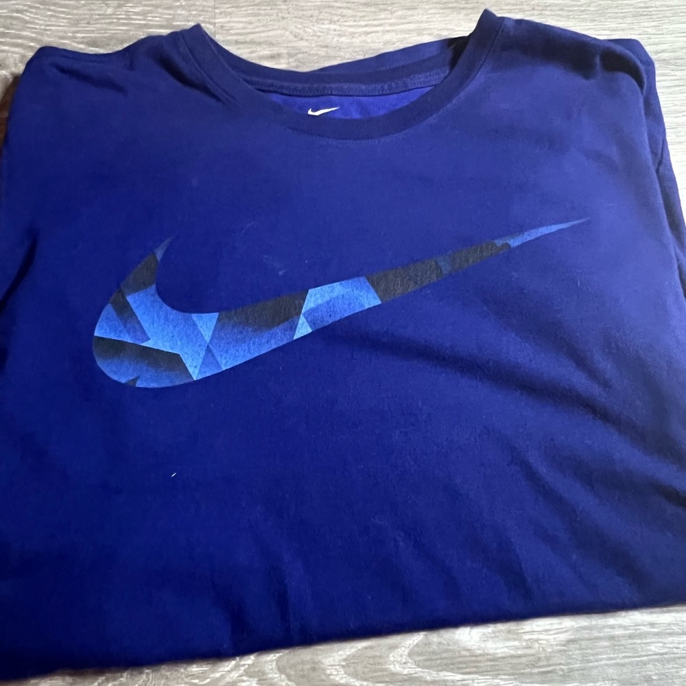 Nike t-shirt